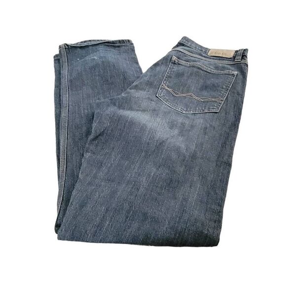 Wrangler Straight Relaxed Fit Mens Jeans Size 32 x 34 - Picture 2 of 5